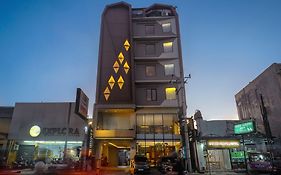 Yellow Star Gejayan Hotel